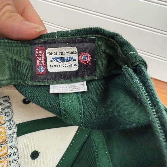 Oregon Ducks green & white baseball adjustable cap hat. One size fits most. - Picture 4 of 7